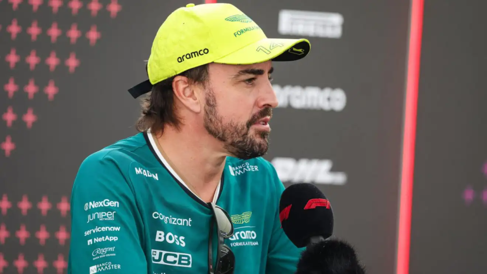 开云体育-雷诺车队逆转阿斯顿马丁，阿隆索关键制胜