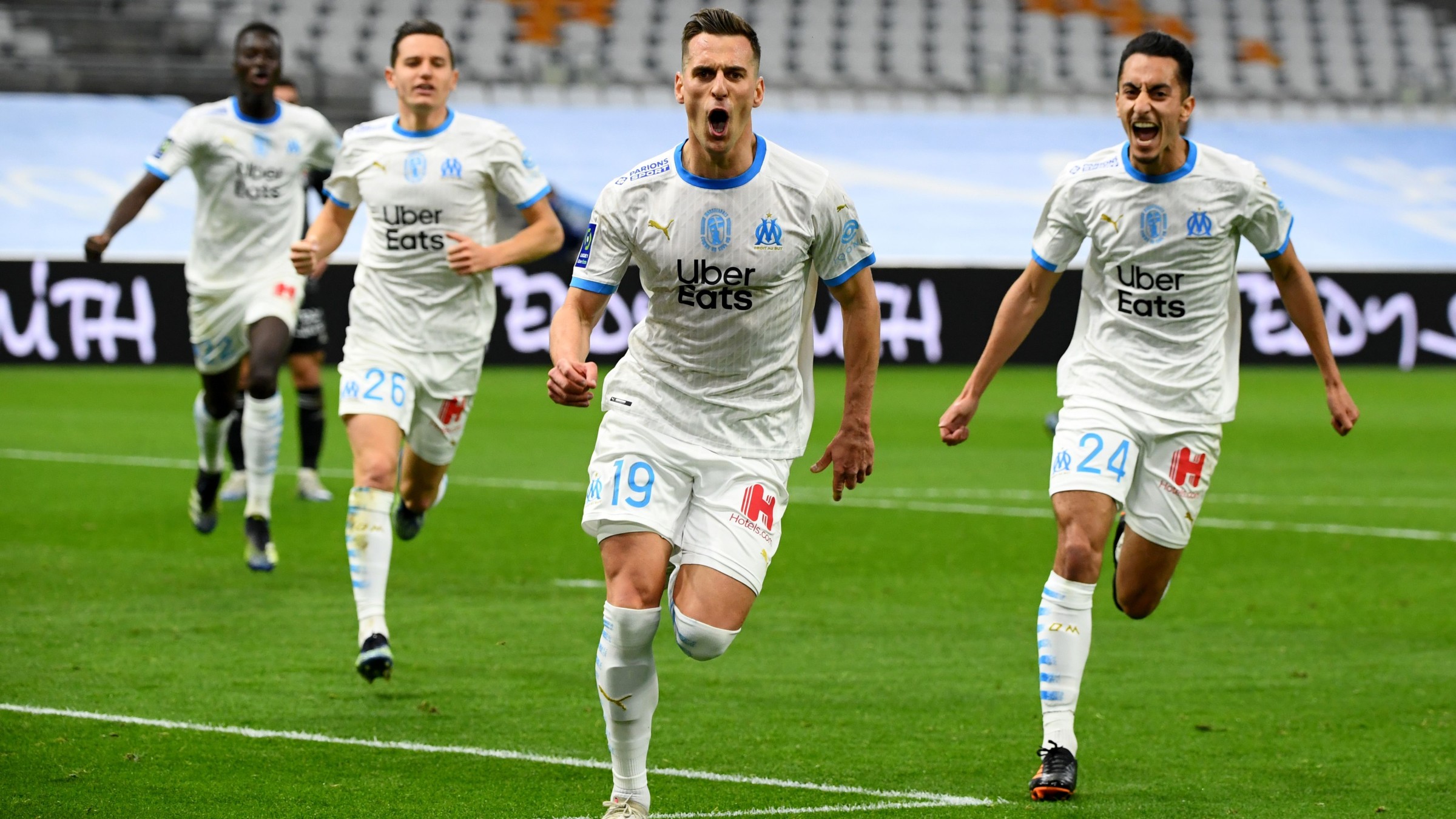 开云下载-南特球队艰苦奋斗，法甲联赛中略显逊色